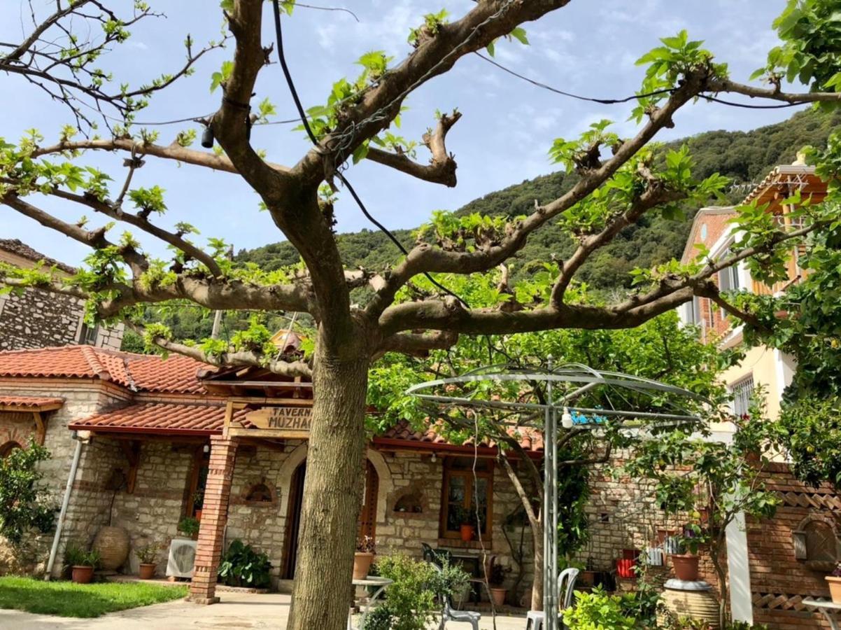 Villa Muzhaqi Nivice Exterior foto